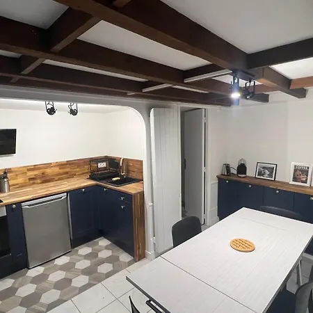 דירה En Duplex En Centre-ville De שרבורג